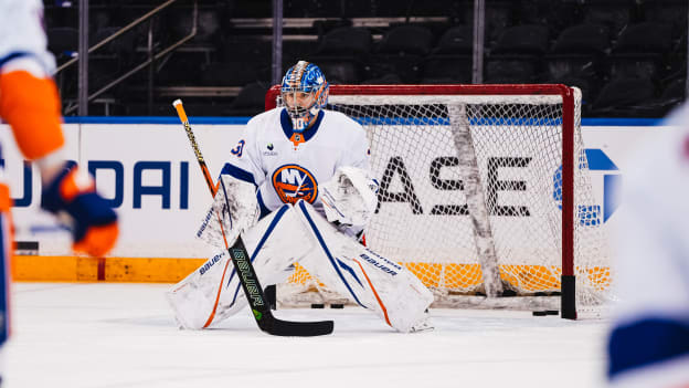 20260129_NYI_NYR_WARMUPS-33