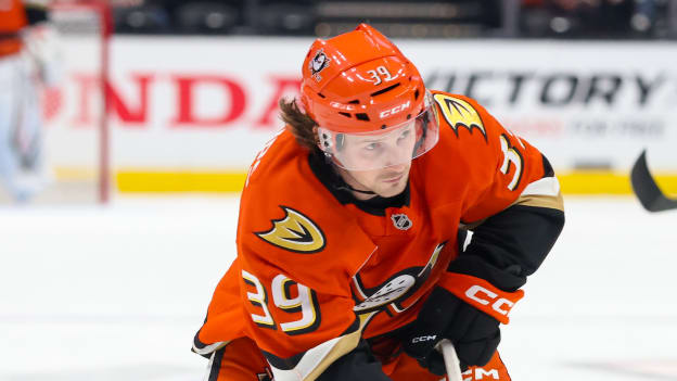 20250921_Kings_Ducks_Vasquez_0188