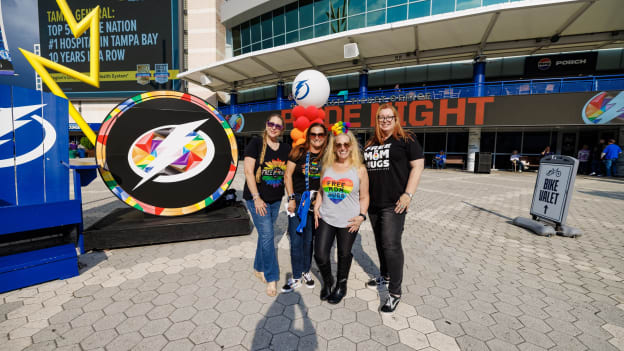 260326-Plaza-PRIDE-TBL-022