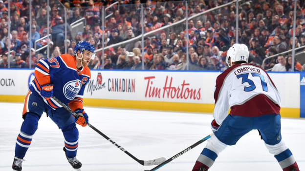 GALLERY: Oilers vs. Avalanche