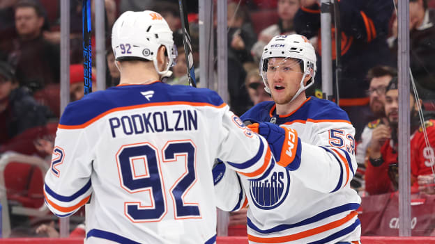 Edmonton Oilers v Chicago Blackhawks