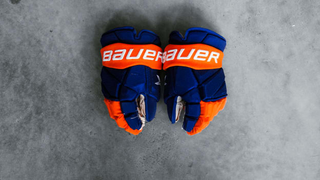 20250723_NYIAUTHENTICS_GLOVES59