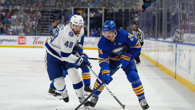 18056276_Tampa_Bay_Lightning_v_Buffalo_Sabres_Andrew_Taylor_(Greenfly)_20231018_005513