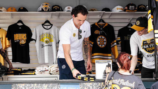 20250906_dle_bruins fan fest fitchburg38