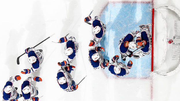 Edmonton Oilers v Chicago Blackhawks