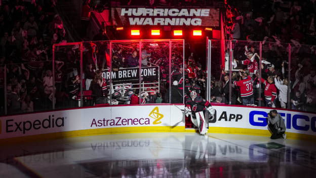 9_250429_CARvsNJD_RD1_GM5_CC103887