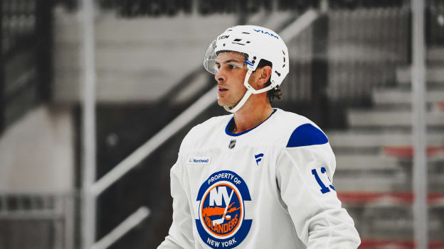 20250919_NYI_TRAININGCAMP_JOHNSTON-29