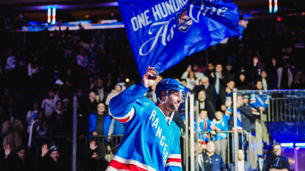 Boston Bruins v New York Rangers