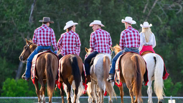 20240705_STAMPEDE_PARADE_STA0143AB