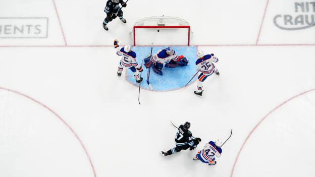 Edmonton Oilers v Utah Mammoth