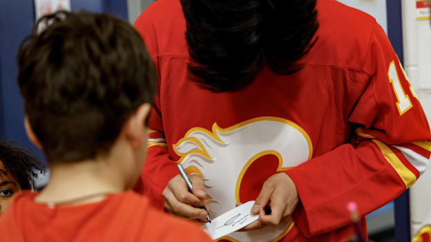 20260219_READING_GIVE_IT_A_SHOT_FLA0112_JP