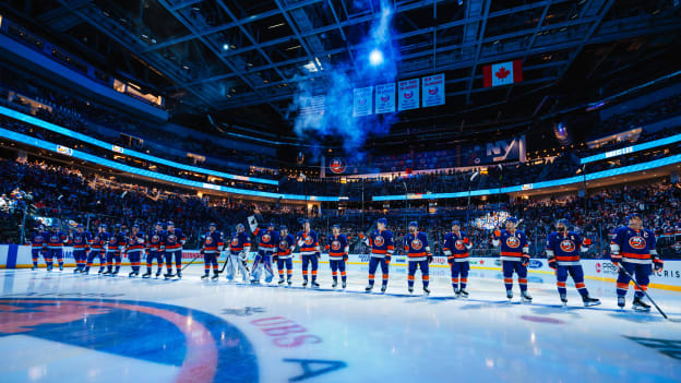 20251010_WSH_NYI_FULLTEAM-1