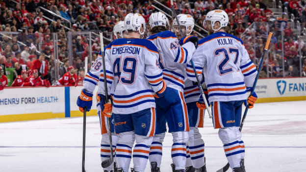 Edmonton Oilers v Detroit Red Wings
