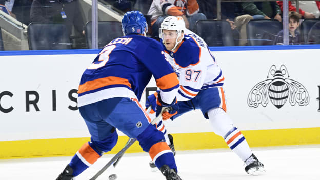 Edmonton Oilers v New York Islanders
