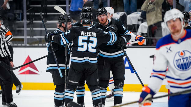 Edmonton Oilers v Utah Mammoth