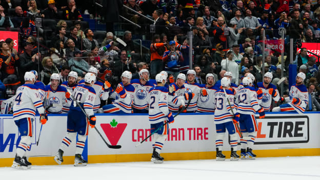 Edmonton Oilers v Vancouver Canucks