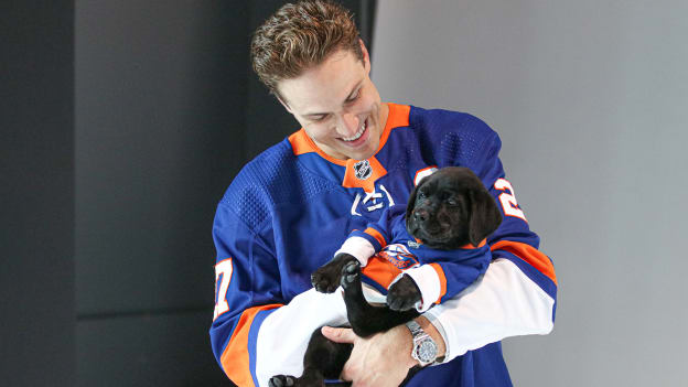 PHOTOS: Islanders 2021-22 Puppy Calendar Shoot