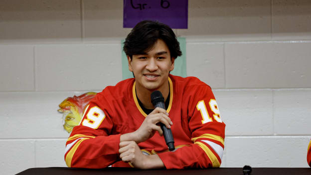 20260219_READING_GIVE_IT_A_SHOT_FLA0138_JP