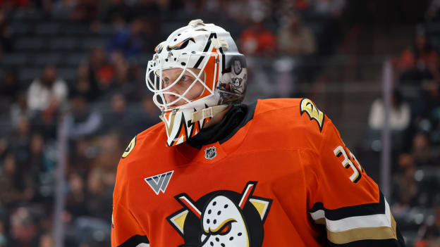 20250929_Sharks_Ducks_Robinson_0329