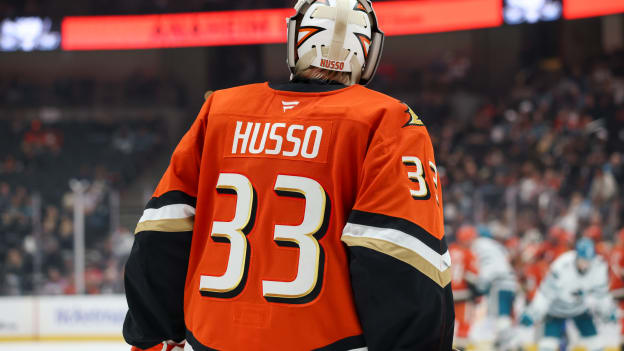 20250929_Sharks_Ducks_Robinson_0332