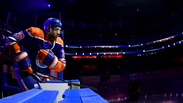 GALLERY: Oilers vs. Avalanche