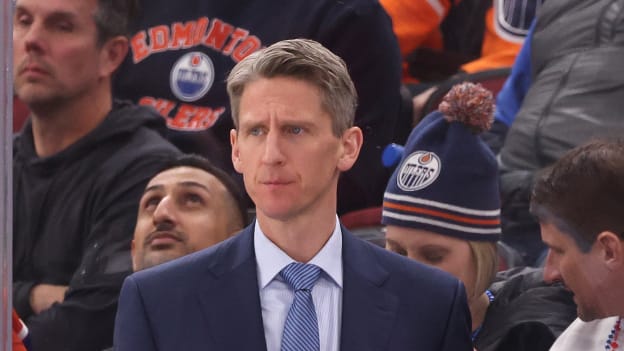 Edmonton Oilers v Chicago Blackhawks