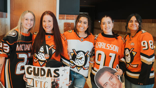 caf0a005-cd62-4f39-9e53-9d81d773b6b9Ducks vs Blues_03.08.26_N Busch_ nicolebusch_01459