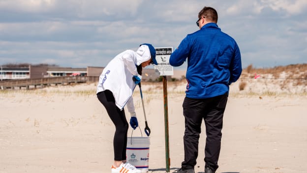 20260407_BeachCleanUp-25