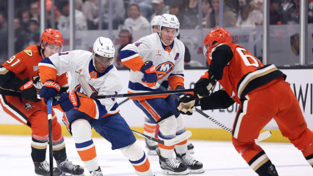 UBS Postgame Photos: Ducks 4, Islanders 1