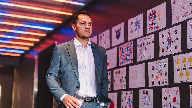 20251010_WSH_NYI_ARRIVALS-8