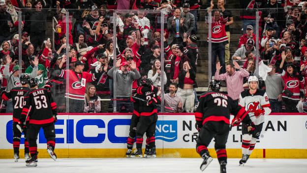 15_250422_CARvsNJD_RD1_GM2_JL203896
