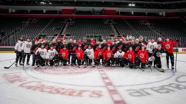 23_65406436_250304_CAR@DET_Morning_Skate_Mentors_JL100858