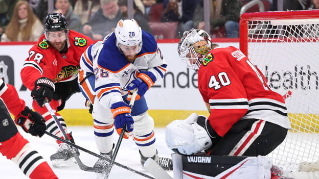 Edmonton Oilers v Chicago Blackhawks