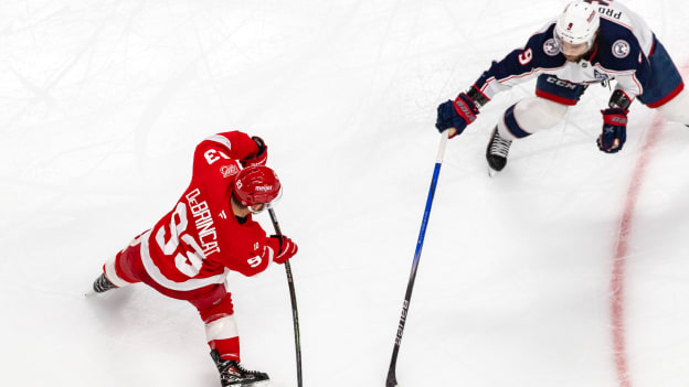 2025_11_22_CBJ_ZS_In-Game-076