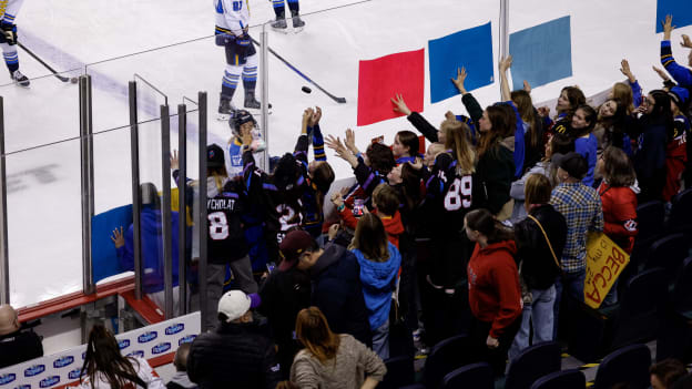 20260401_PWHL_FLA0199_JP