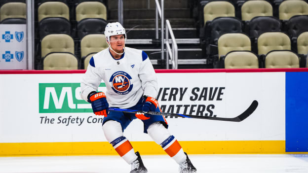 20251009_NYI_PIT_AWAY_MORNINGSKATE-9