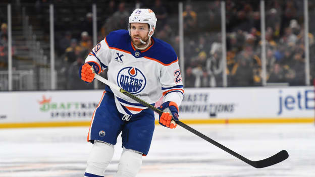 Edmonton Oilers v Boston Bruins
