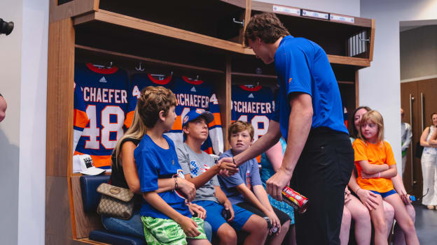 20250804_SCHAEFER_JERSEY_REVEAL_LOCKERROOM_BATCH1-26