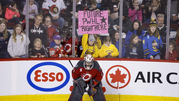 20260401_PWHL_FLA0101_JP