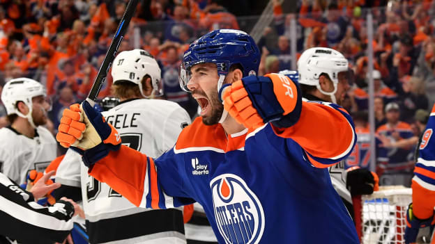 776312032_AD067_Kings_v_Oilers