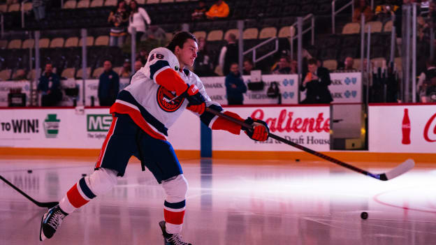 20251009_NYI_PIT_AWAY_ROOKIE-APS-2