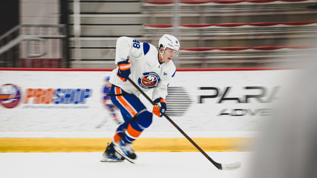 20250919_NYI_TRAININGCAMP_JOHNSTON-37