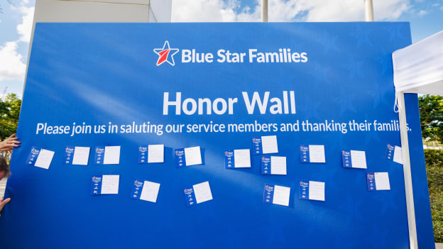 251116TBLvVAN_MilitaryAppreciation113cbl