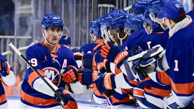 UBS Postgame Photos: Islanders 3, Jets 2