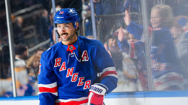 Nashville Predators v New York Rangers