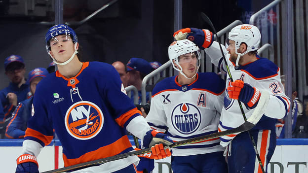 Edmonton Oilers v New York Islanders