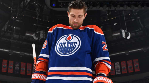 GALLERY: Oilers vs. Avalanche