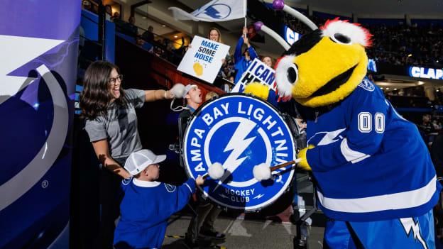 251116TBLvVAN_MilitaryAppreciation604cbl