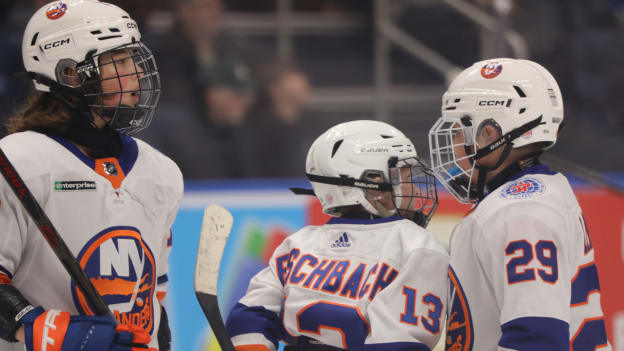 PHOTOS: Jr. Isles vs Quebec Nordiques