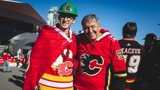 20251011_C_OF_RED_MOMENTS_RED_CARPET_FLAEF8A5997BK